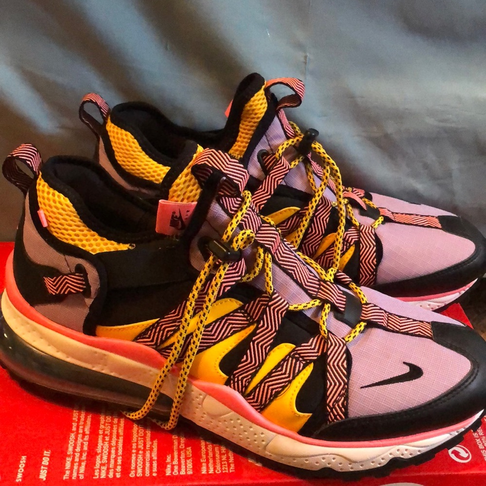 Nike Air Max 270 Bowfin shoes cool and colorful